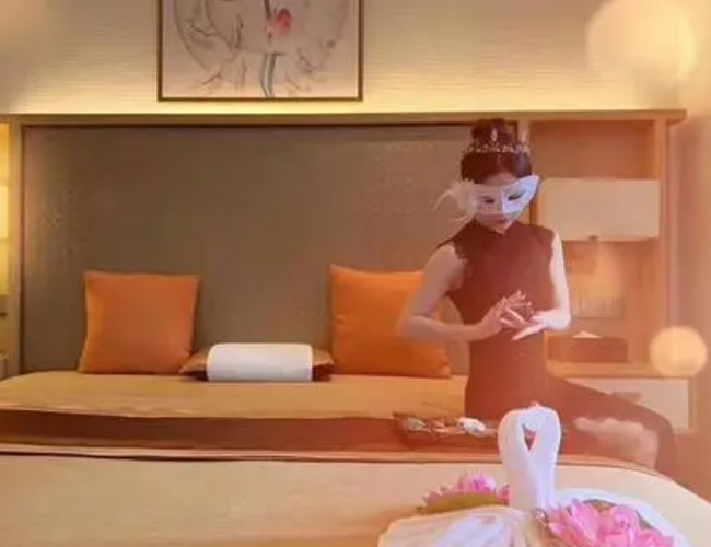 我在长沙岳麓体验了下高端男士按摩spa会馆，私人会所花样超多